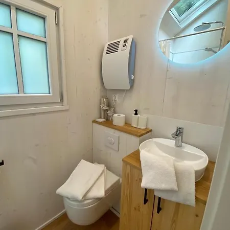 Tiny House Ruhr Im Pier9 Tiny House Hotel apartamentowy 3*